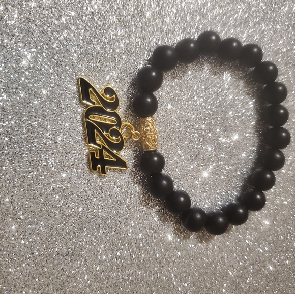 2024 BRACELET FOR THAT SPECIAL GRADUATE. - Picture 11 of 12